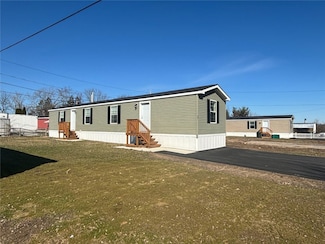 27 Ewald Dr, Rochester, NY 14625