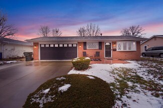 4853 Warminster Dr, Columbus, OH 43232
