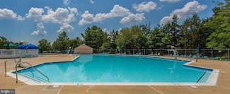 6913 Victoria Dr, Alexandria, VA 22310