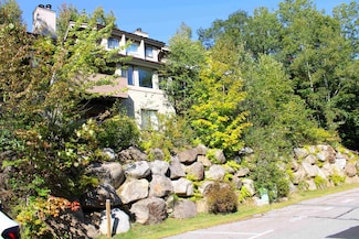 46 Clearbrook Rd Unit 2, Lincoln, NH 03251