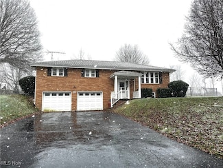 50541 Sharon Dr, East Liverpool, OH 43920