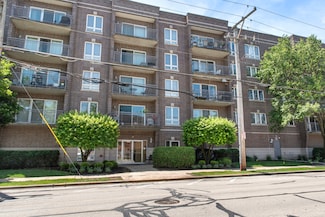 1477 E Thacker St Unit 202, Des Plaines, IL 60016