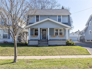 2741 Oakwood Dr, Cuyahoga Falls, OH 44221