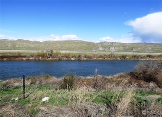 608 Monse River Rd, Brewster, WA 98812