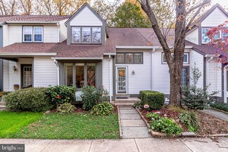 10042 Beacon Pond Ln, Burke, VA 22015