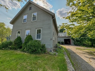 6 Nemasket St, Middleboro, MA 02346