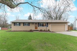 3731 Bramblewood Dr, Brunswick, OH 44212