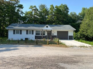 4480 E Orchard Dr, Knox, IN 46534