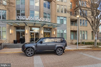 8220 Crestwood Heights Dr Unit 407, McLean, VA 22102