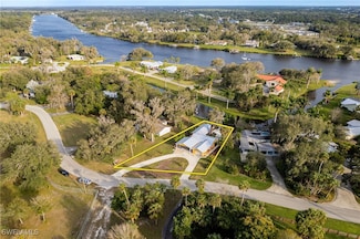 617 Caloosa Estates Dr, Labelle, FL 33935