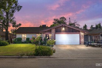 8912 Lilly St, Lamont, CA 93241