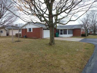 230 E College St, Russiaville, IN 46979