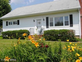 25 Mountain Rd, Fallston, MD 21047