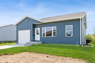 164 Cherry Hill Rd NW, Cedar Rapids, IA 52405