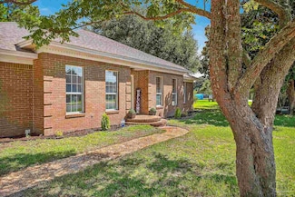 2768 Venetian Way, Gulf Breeze, FL 32563