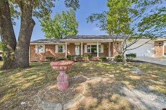 2007 Ivy Ln, Mountain Home, AR 72653