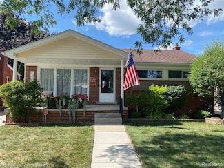 24585 Mabray Ave, Eastpointe, MI 48021