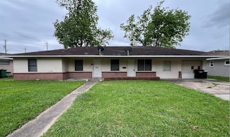 703 W Sterling St, Baytown, TX 77520