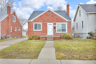 23121 Hayes Ave, Eastpointe, MI 48021