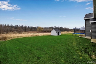 511 Riverwalk Dr, Lewiston, NY 14092