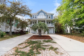 604 N 4th St, Carolina Beach, NC 28428