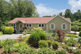 440 Island Ford Rd, Brevard, NC 28712