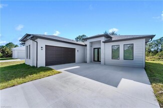 3900 E 5th St, Lehigh Acres, FL 33972
