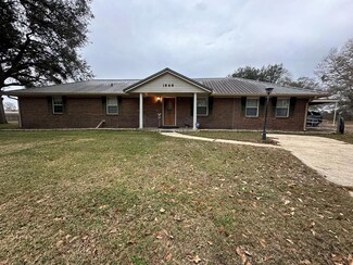1868 Iris Rd, Dothan, AL 36301