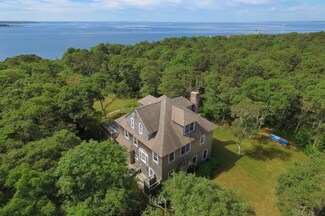 479 Wings Neck Rd, Pocasset, MA 02559