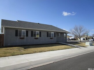 384 Torrey Pines Dr, Fallon, NV 89406
