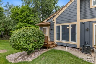 2364 Portman Dr SE Unit 208, Grand Rapids, MI 49508