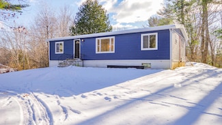 244 Main St, Hope, ME 04847