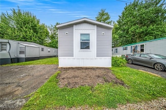 15 Eddie Rd, Madison, OH 44057