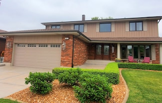 6421 157th St, Oak Forest, IL 60452