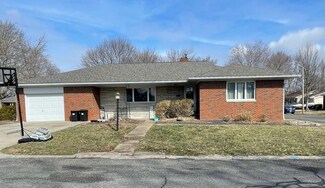 1629 Luzerne St, Highland, IL 62249