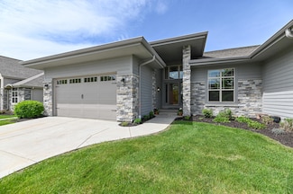 3424 Walnut Trail, Waukesha, WI 53188