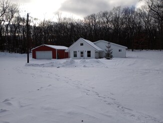 2527 N Felch Ave, White Cloud, MI 49349