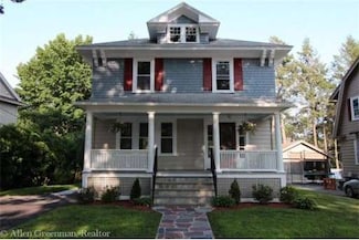 28 Woodman Rd, Worcester, MA 01602