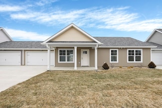 106 Cumberland Meadows Cir, Hebron, OH 43025