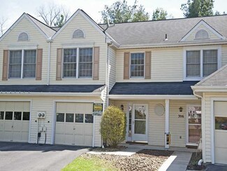 308 Canterbury Ct, Oakmont, PA 15139