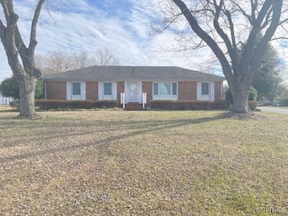 8195 Crestline Ln, Mechanicsville, VA 23111