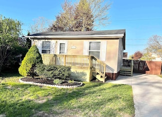 2728 17th Ave, Port Huron, MI 48060