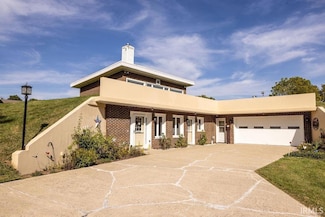 1391 S River Rd, Covington, IN 47932