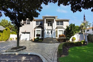 19 Sylvan Ct, Staten Island, NY 10307