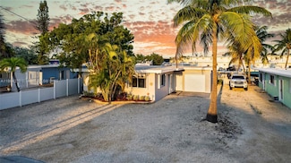 132 Gardenia St, Tavernier, FL 33070