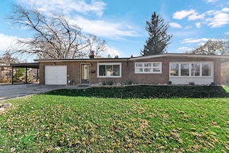 7943 W 97th Place, Hickory Hills, IL 60457