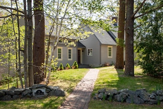 9 Ocean View Cir, Saco, ME 04072