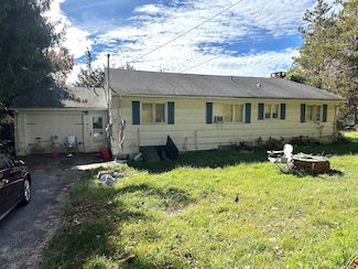 18 Maynard Hill Rd, Preston, CT 06365