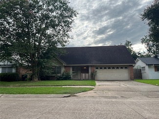2718 Raspberry Ln, Pasadena, TX 77502