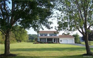 4032 Lower Mountain Rd, Lockport, NY 14094